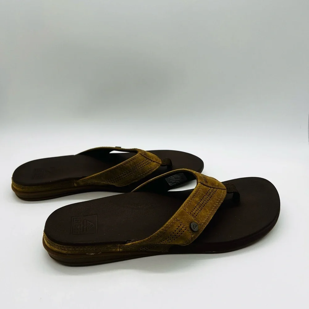 Reef Men’s Tan and Brown Leather Flip-Flops Size 10